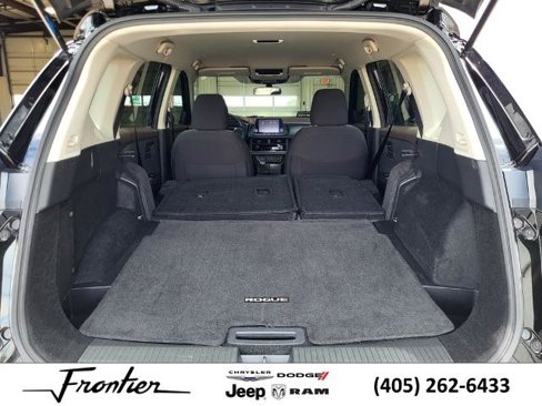Used 2023 Nissan Rogue SV image 27