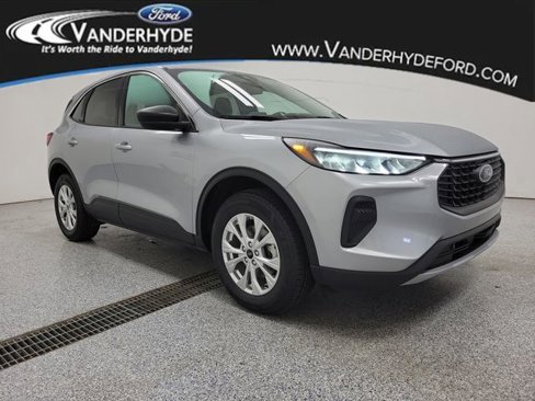 Used 2023 Ford Escape Active image 2