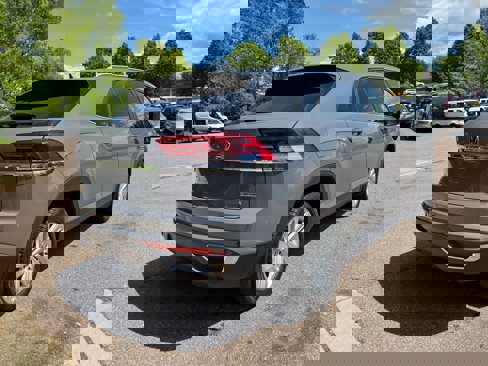 Used 2021 Volkswagen Atlas Cross Sport SE image 7