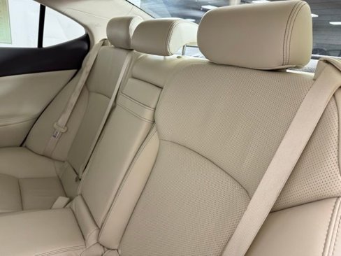 Used 2011 Lexus IS 250 image 28