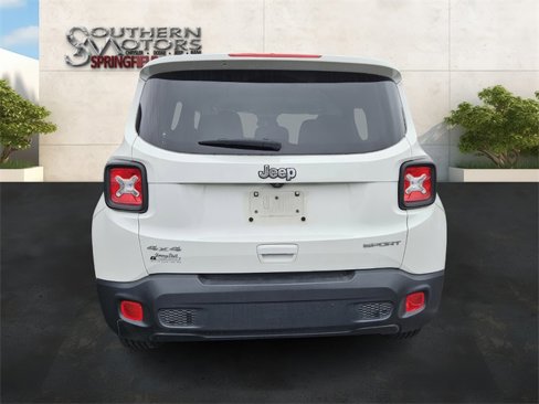 Used 2022 Jeep Renegade Sport w/ Sport Appearance Group image 9