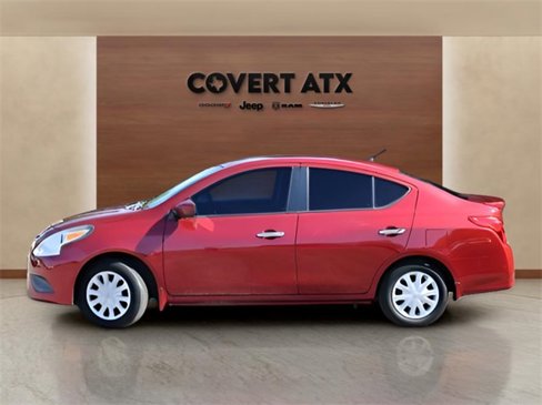 Used 2017 Nissan Versa SV image 2