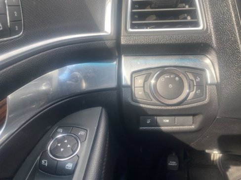 Used 2019 Ford Explorer Limited w/ Class III Trailer Tow Package image 12