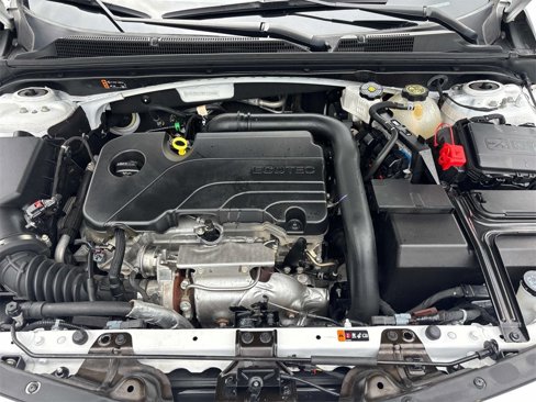Used 2023 Chevrolet Malibu LT image 9