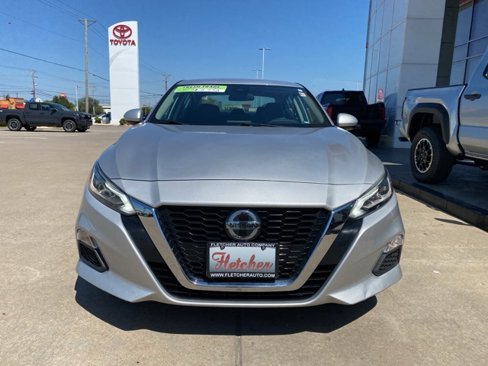 Used 2022 Nissan Altima 2.5 SV image 19