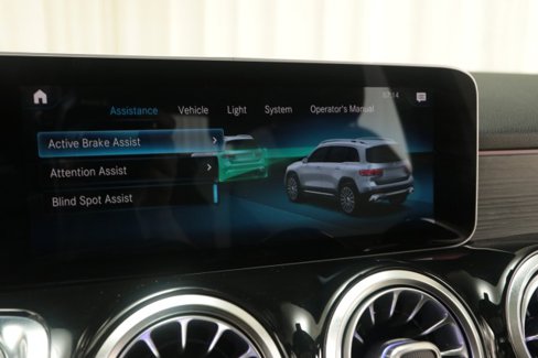 Used 2021 Mercedes-Benz GLB 35 AMG 4MATIC image 57
