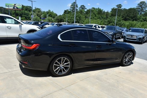Used 2021 BMW 330i Sedan w/ Premium Package image 11