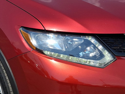 Used 2016 Nissan Rogue S image 10