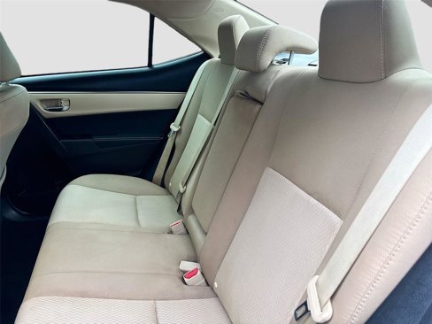 Used 2016 Toyota Corolla LE image 25