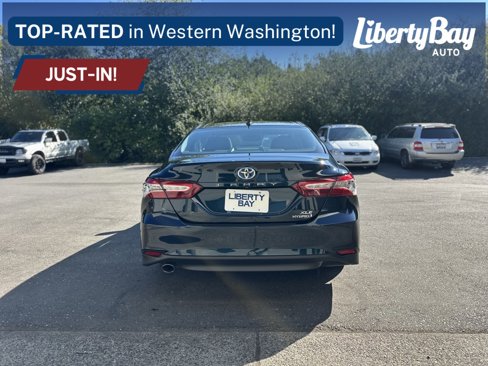 Used 2018 Toyota Camry XLE image 7