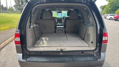 Used 2012 Lincoln Navigator 4WD image 16