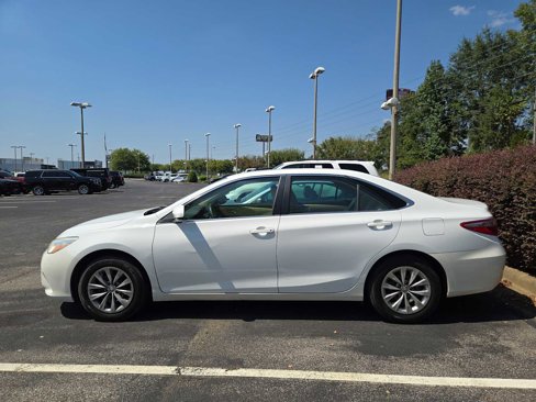 Used 2017 Toyota Camry LE image 4