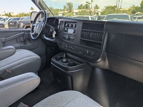 Used 2017 GMC Savana 2500 LT w/ LT Preferred Equipment Group image 9