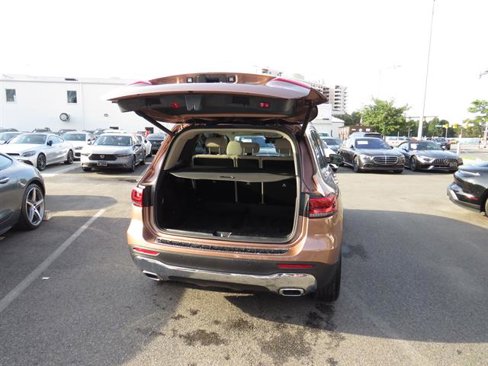 Certified 2022 Mercedes-Benz GLB 250 4MATIC image 30