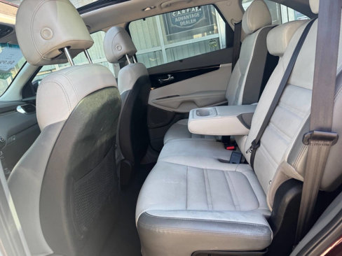 Used 2017 Kia Sorento SX image 15