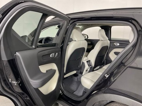 New 2025 Volvo XC40 B5 Plus w/ Protection Package Premier image 37
