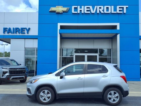 Used 2020 Chevrolet Trax LS w/ Tint and Cruise Package image 2