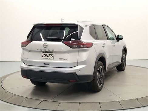 Used 2024 Nissan Rogue SV image 7