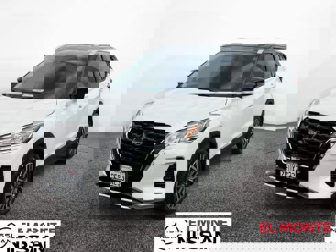 Certified 2023 Nissan Kicks SV image 1