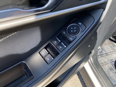 Used 2020 Ford Explorer XLT w/ Comfort Package image 34
