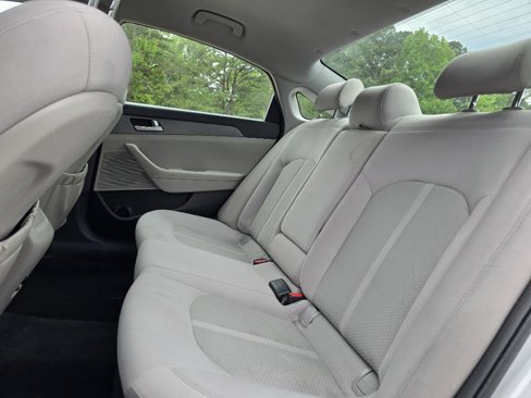 Used 2017 Hyundai Sonata SE image 14