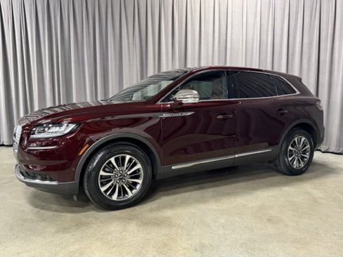 Used 2022 Lincoln Nautilus Reserve image 3
