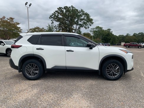 Used 2021 Nissan Rogue S image 2