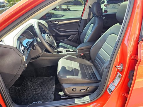 Used 2021 Volkswagen Jetta SE image 21
