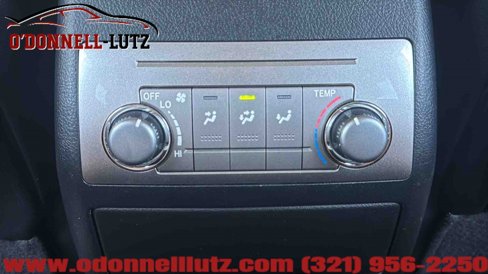 Used 2012 Toyota Highlander SE image 30