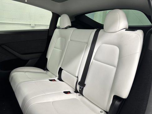 Used 2023 Tesla Model Y Long Range image 15
