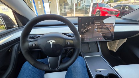 Used 2023 Tesla Model Y Long Range image 17