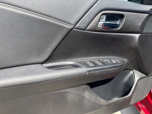 Used 2017 Honda Accord Sport image 20
