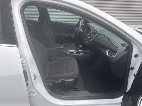 Used 2023 Chevrolet Malibu LT image 33