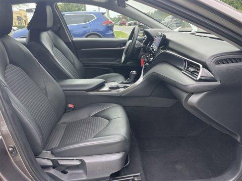 Used 2022 Toyota Camry SE image 15