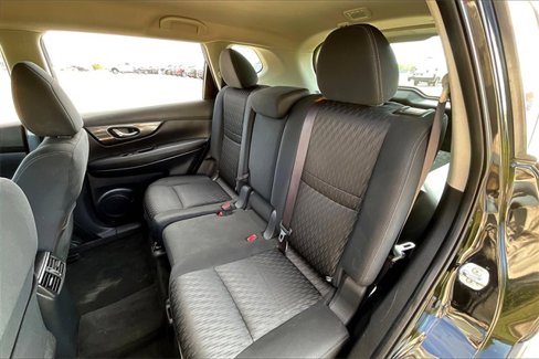 Used 2018 Nissan Rogue S image 26