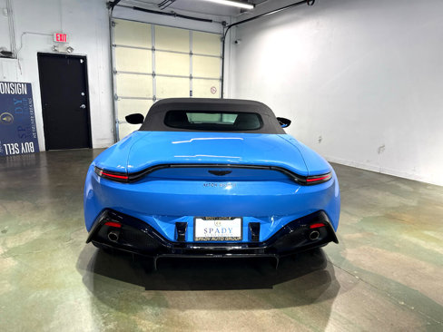 Used 2021 Aston Martin V8 Vantage Roadster image 8