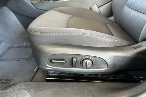 Used 2023 Chevrolet Malibu LT image 17