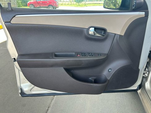Used 2009 Chevrolet Malibu LS image 9