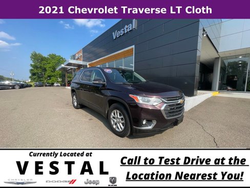 Used 2021 Chevrolet Traverse LT image 1