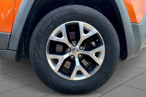 Used 2014 Jeep Cherokee Trailhawk w/ Comfort/Convenience Group image 10