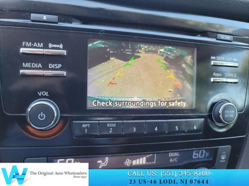 Used 2015 Nissan Rogue SV image 16