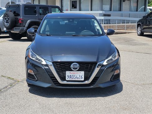 Used 2022 Nissan Altima 2.5 SV image 2