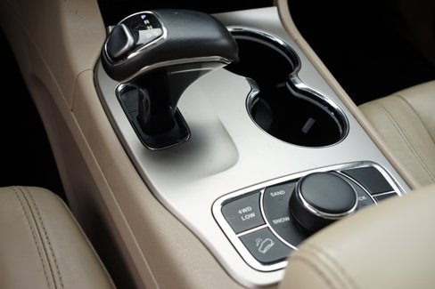 Used 2014 Jeep Grand Cherokee Limited image 24