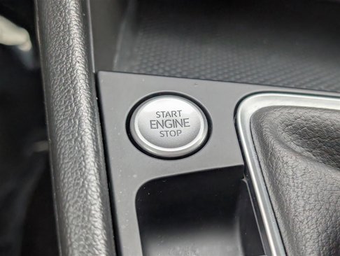 Used 2024 Volkswagen Jetta SE image 24
