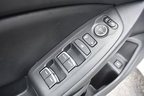 Used 2019 Honda Accord LX image 11