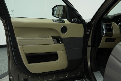 Used 2016 Land Rover Range Rover Sport HSE image 24