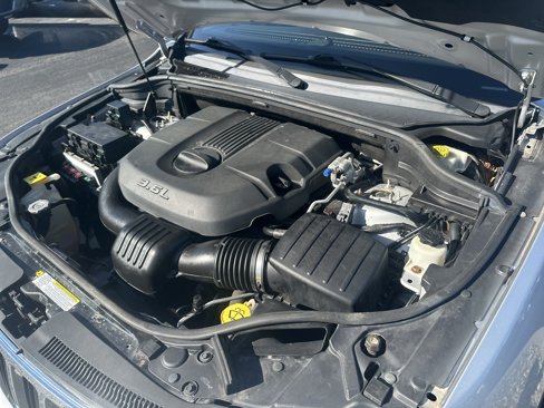Used 2011 Jeep Grand Cherokee 70th Anniversary image 9