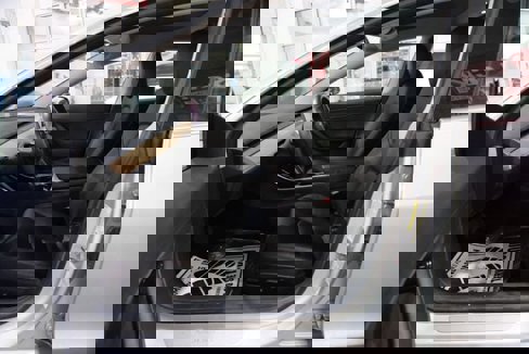 Used 2018 Tesla Model 3 Long Range image 16