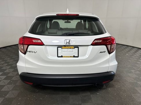 Used 2018 Honda HR-V LX image 4