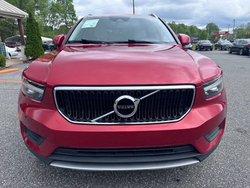 Used 2019 Volvo XC40 T4 Momentum image 4